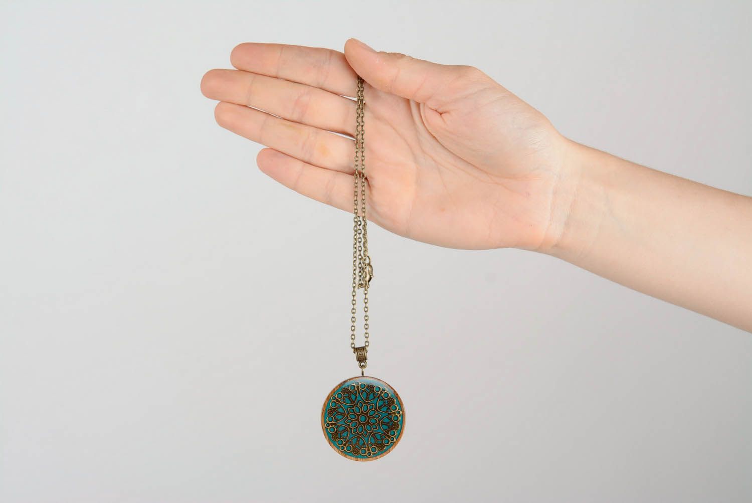Wooden locket Turquoise Lace photo 5
