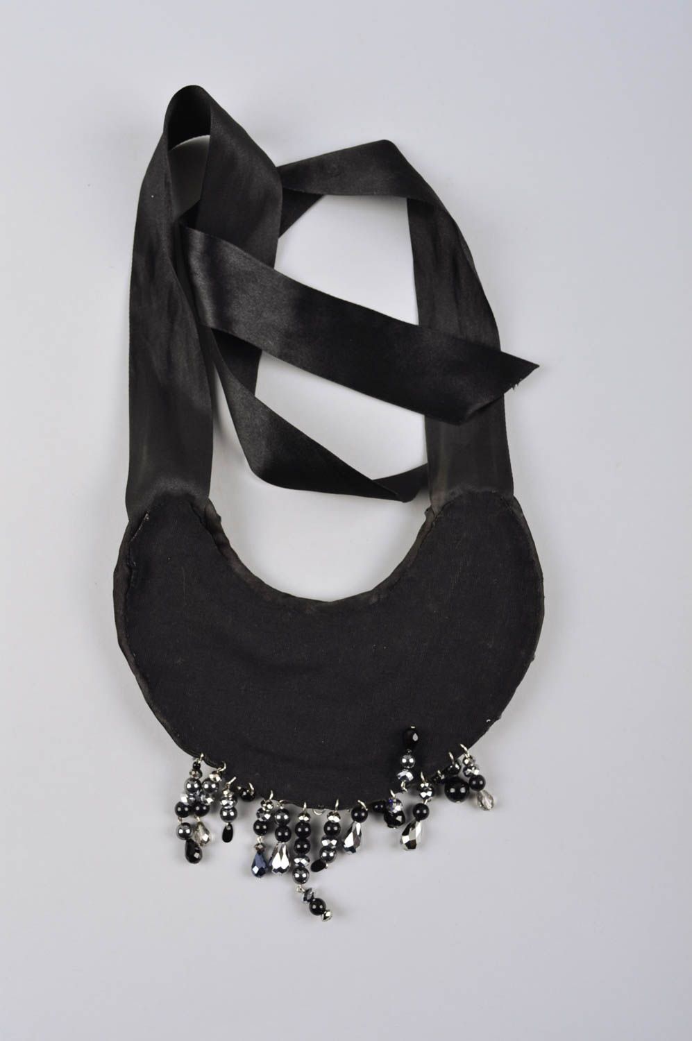 Collier plastron noir Bijou fait main textile avec perles fantaisie Cadeau femme photo 5