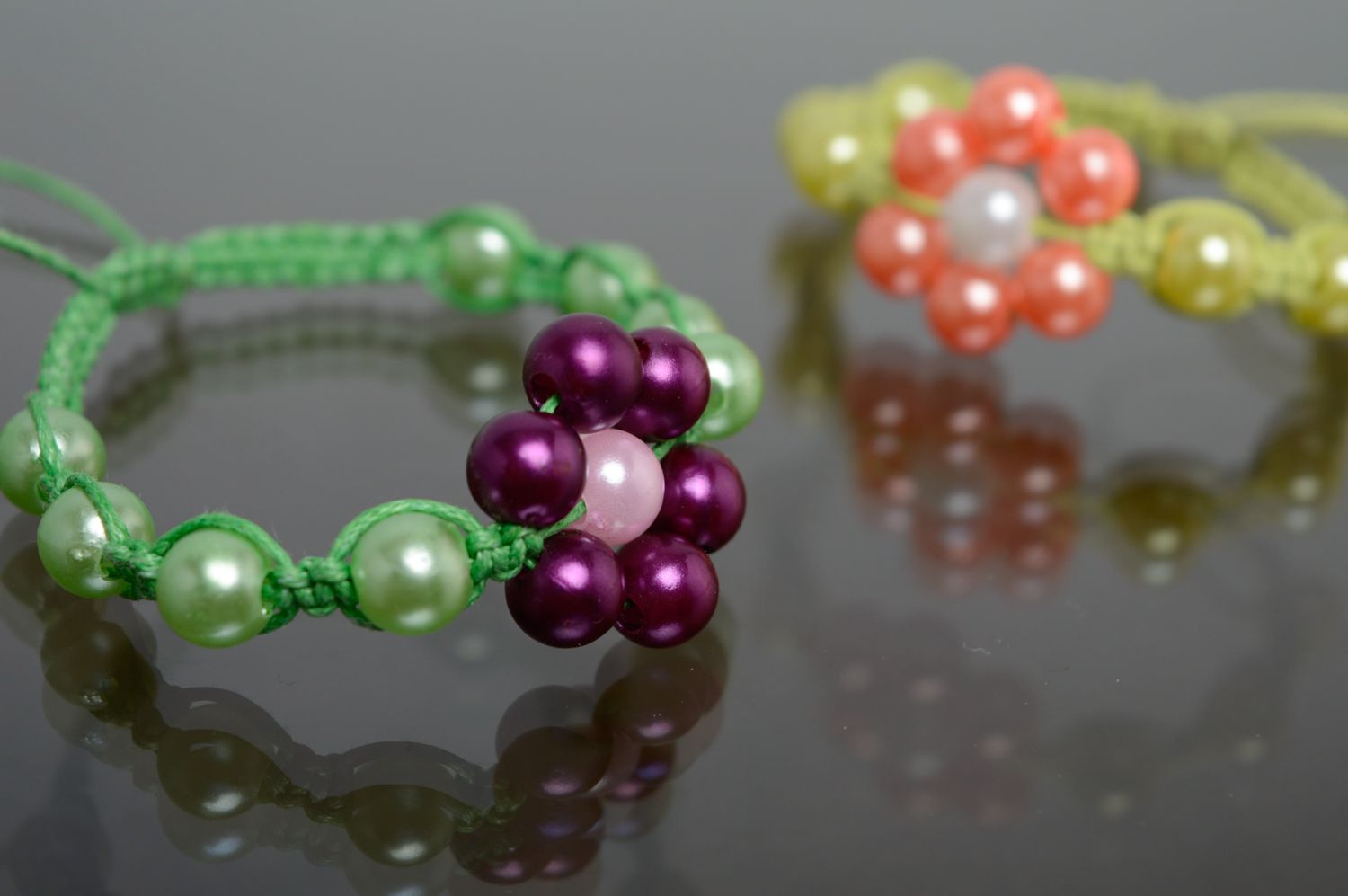 Bracelet en macramé avec perles céramiques vert fait main cadeau pour femme photo 5