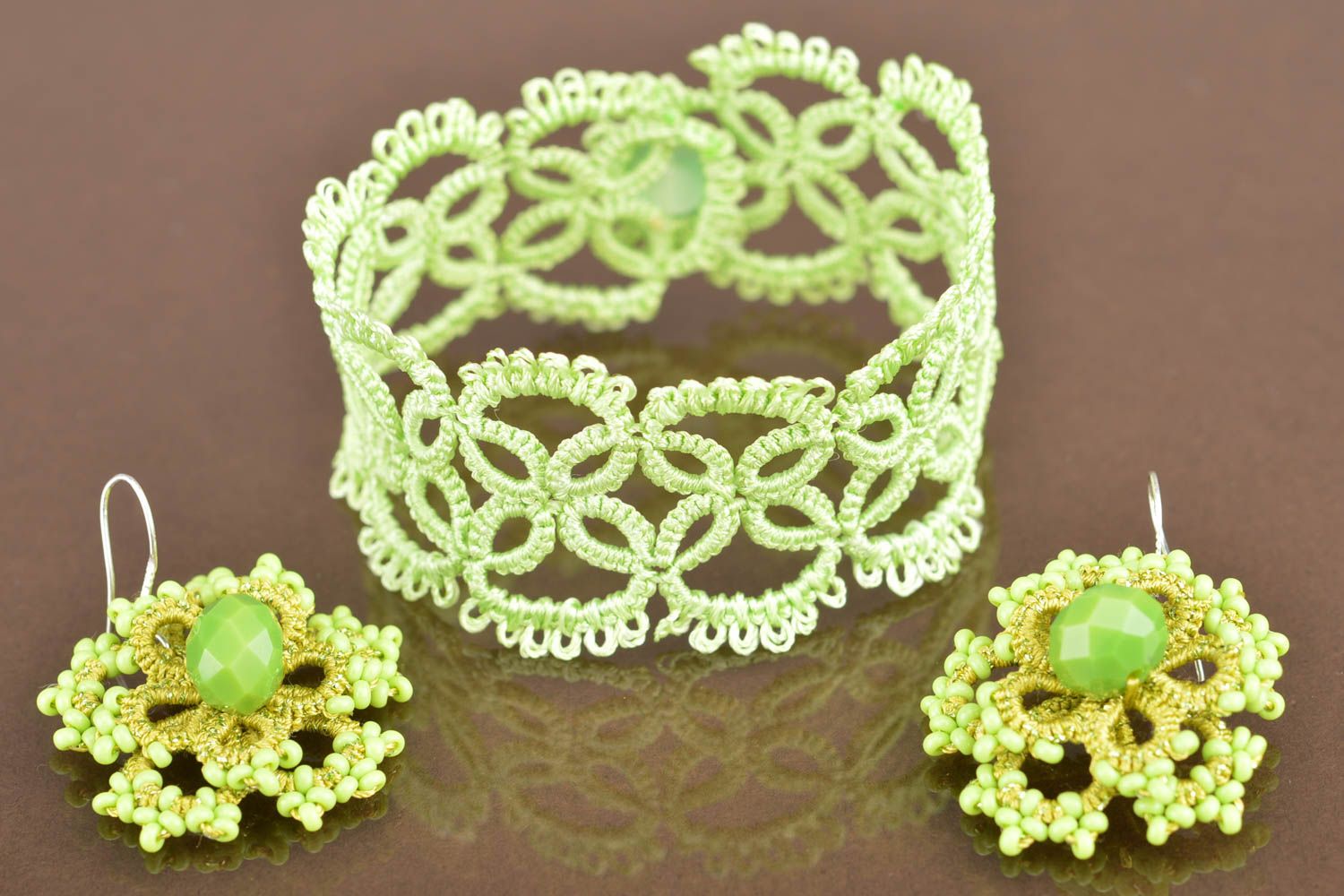 Handmade designer jewelry set lime colored tatting earrings and bracelet  photo 3