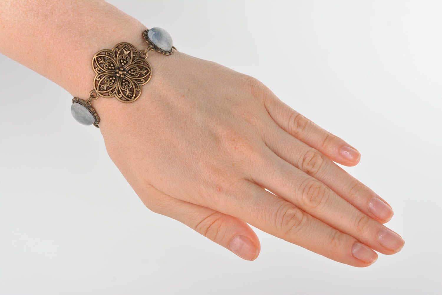 Bracelet en pierres naturelles Bijou fait main métallique Cadeau pour femme photo 3