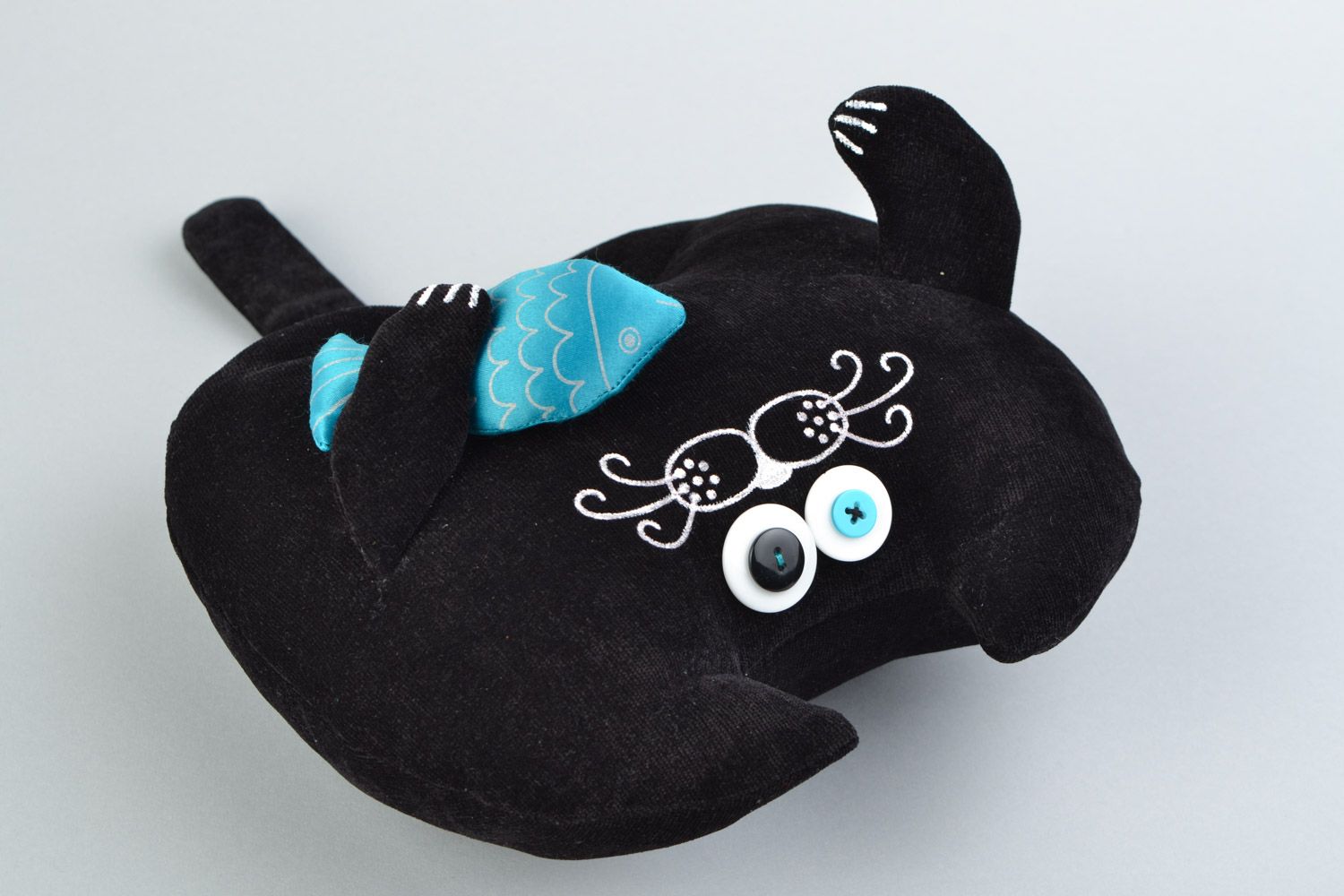 Handmade interior toy cushion in the form of black cat with fish made of flock photo 3