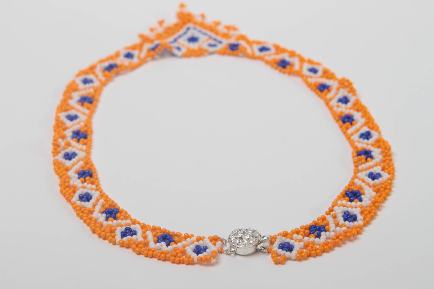 Ожерелье из бисера оранжевое яркое необычное в этно стиле ручная работа фото 4