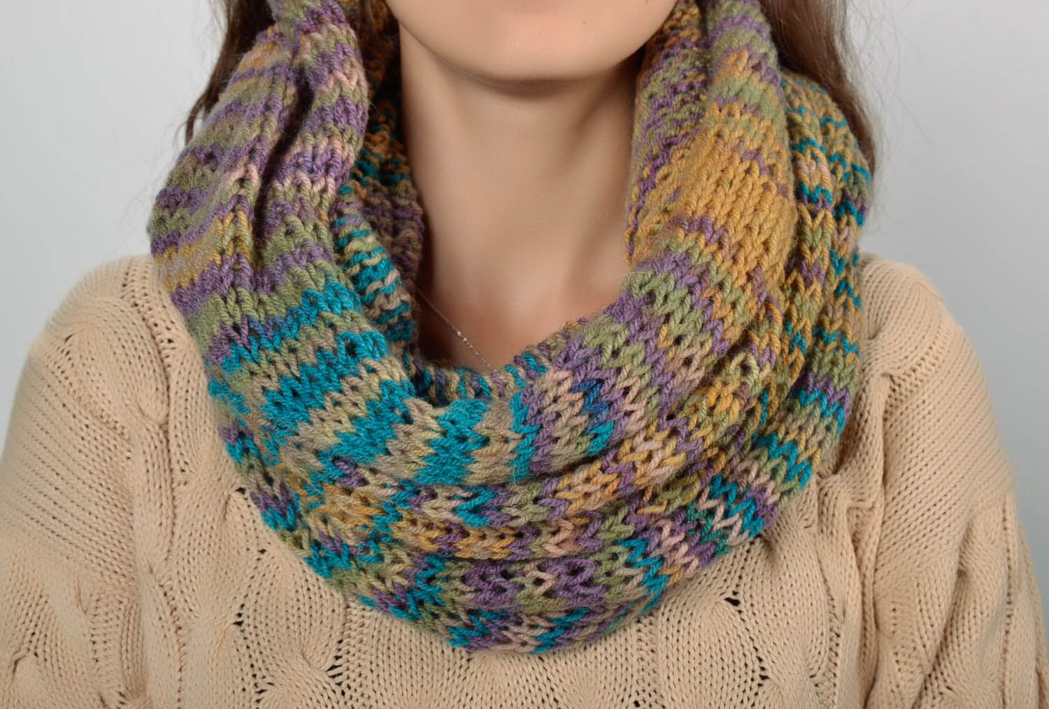 Knitted cowl photo 1