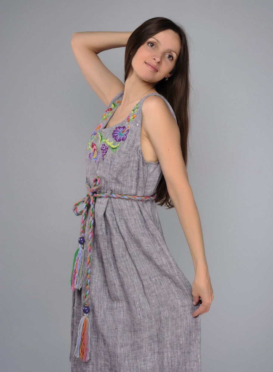 Льняное платье с вышивкой фото 4