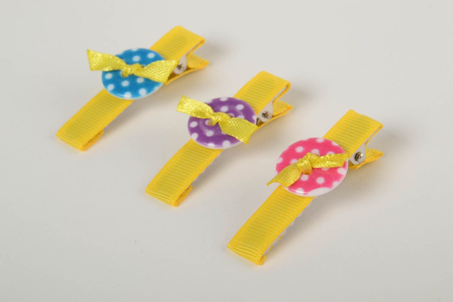 Colourful handmade designer hair clips with buttons for girls 3 pieces photo 2