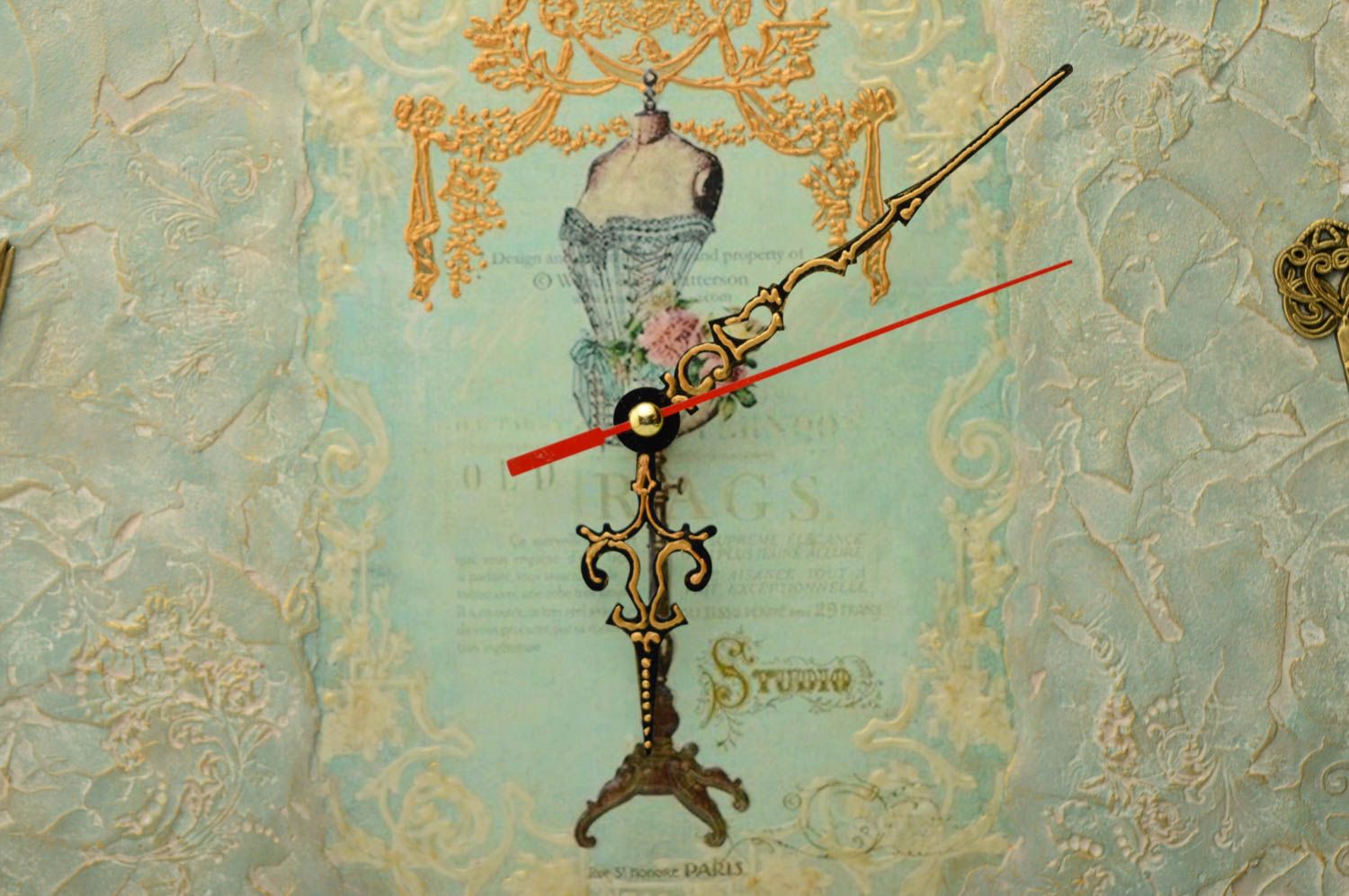 Pendule décorée à la main style vintage photo 2