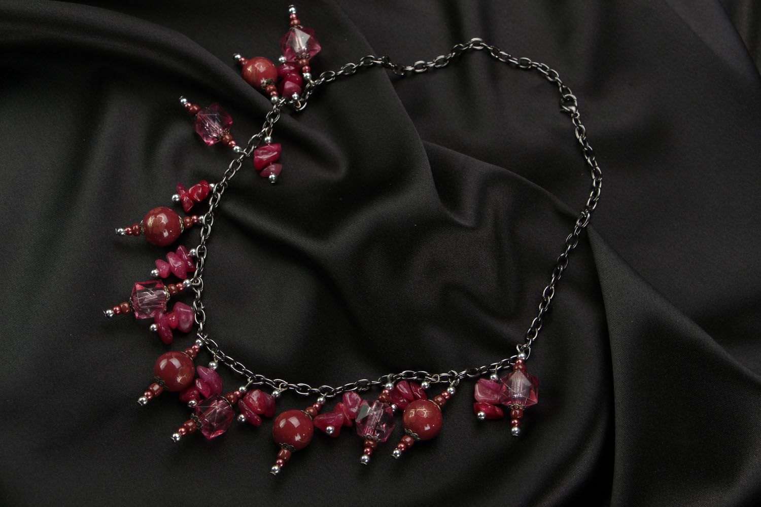 Beaded necklace photo 1