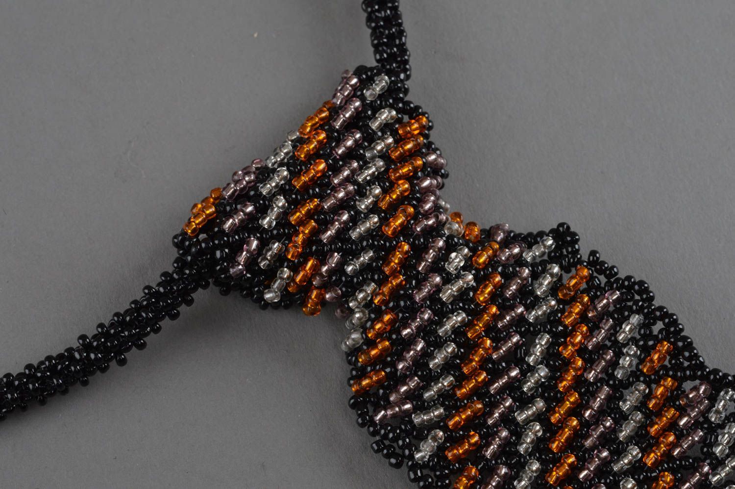 Collier en perles de rocailles fait main en forme de cravate brun noir photo 5