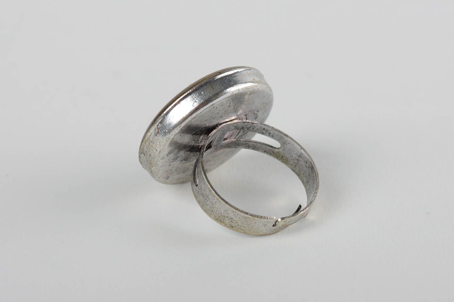 Кольцо ручной работы кольцо из металла винтажное кольцо с эпоксидной смолой фото 3