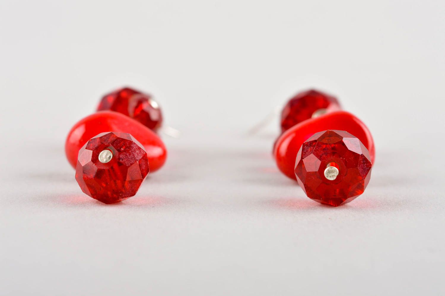 Handmade rote lange Ohrringe Designer Schmuck Accessoire für Frauen mit Kristall foto 4