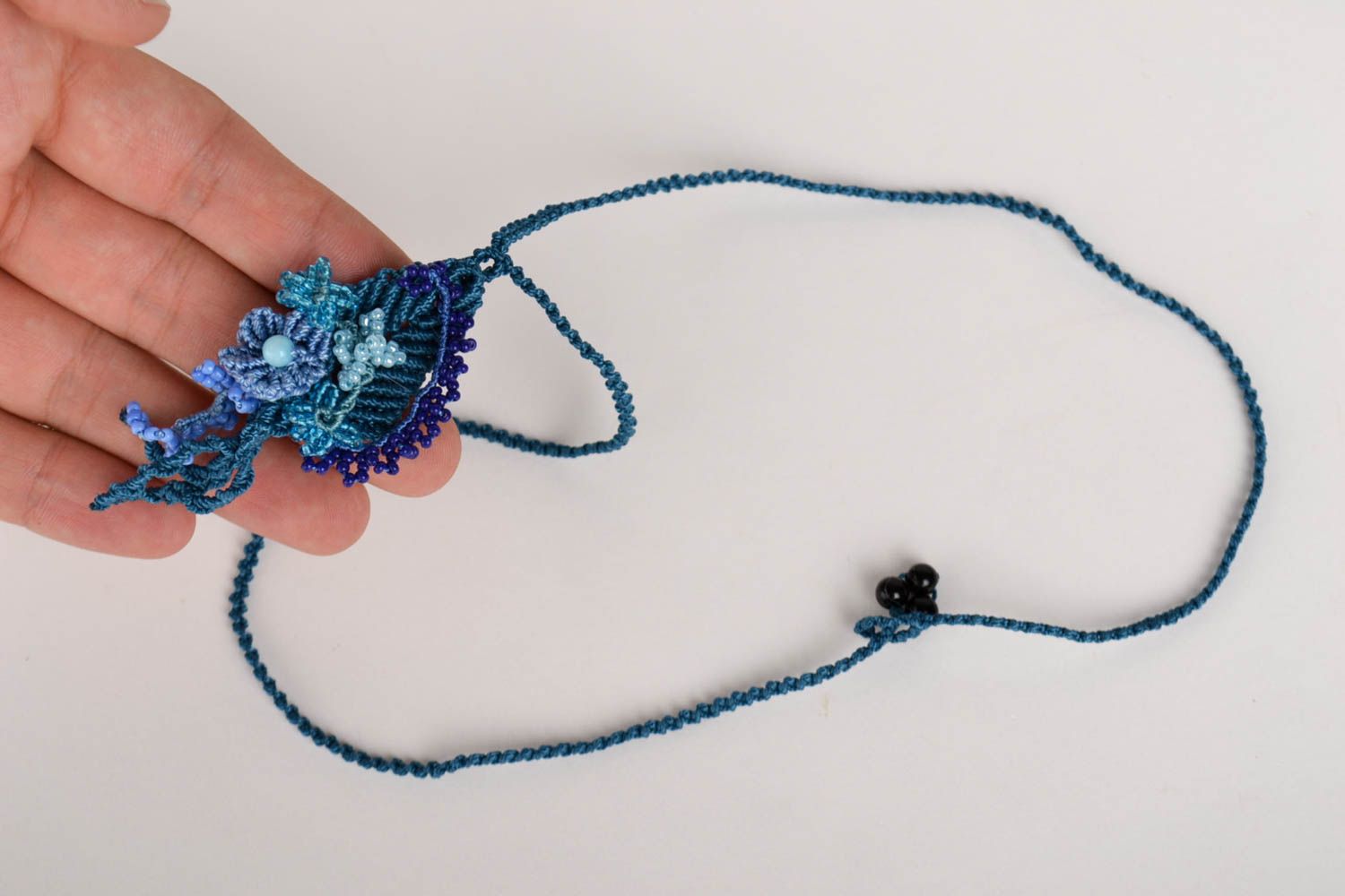 Handmade macrame pendant thread bijouterie hand woven pendant in ethnic style photo 5