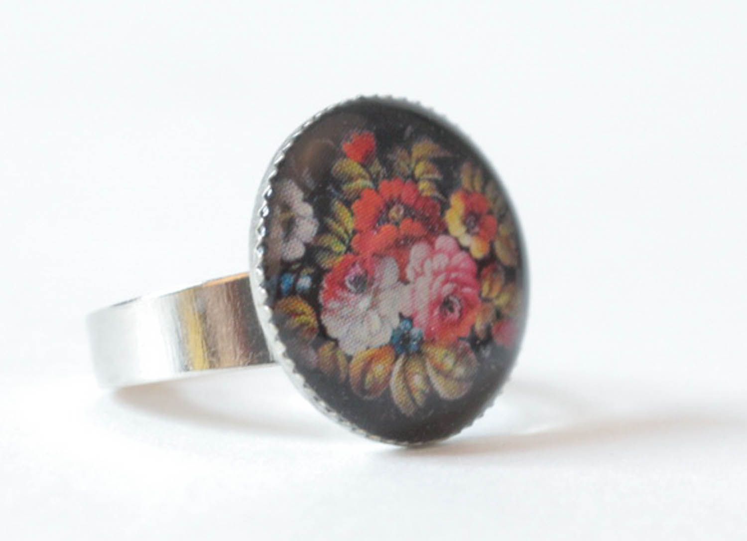 Ring aus Metall mit Blumenprint foto 1