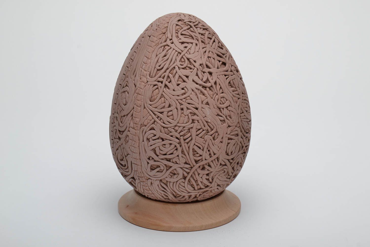 Пасхальное яйцо на подставке глиняное  фото 4