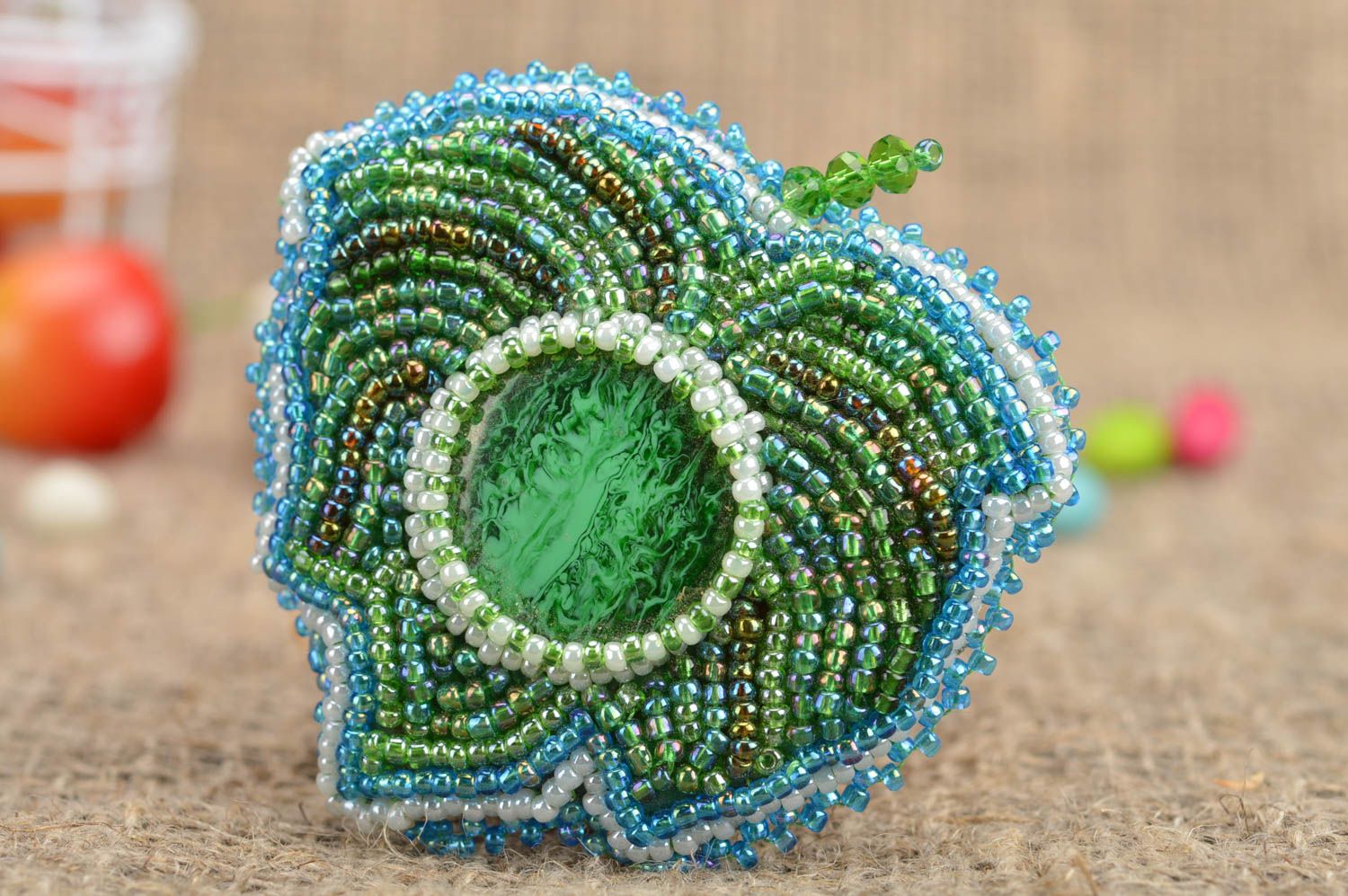 Handmade stylish beaded brooch created in form of green small leaf photo 1