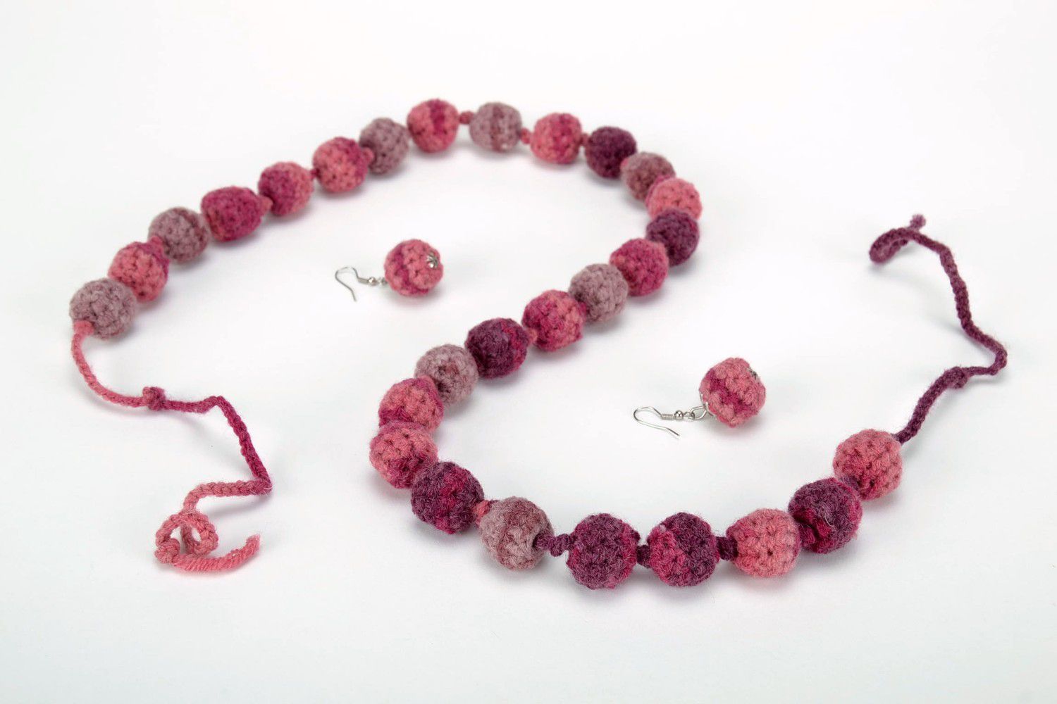 Jewelry set: beads and earrings, wood, acrylic yarn photo 1