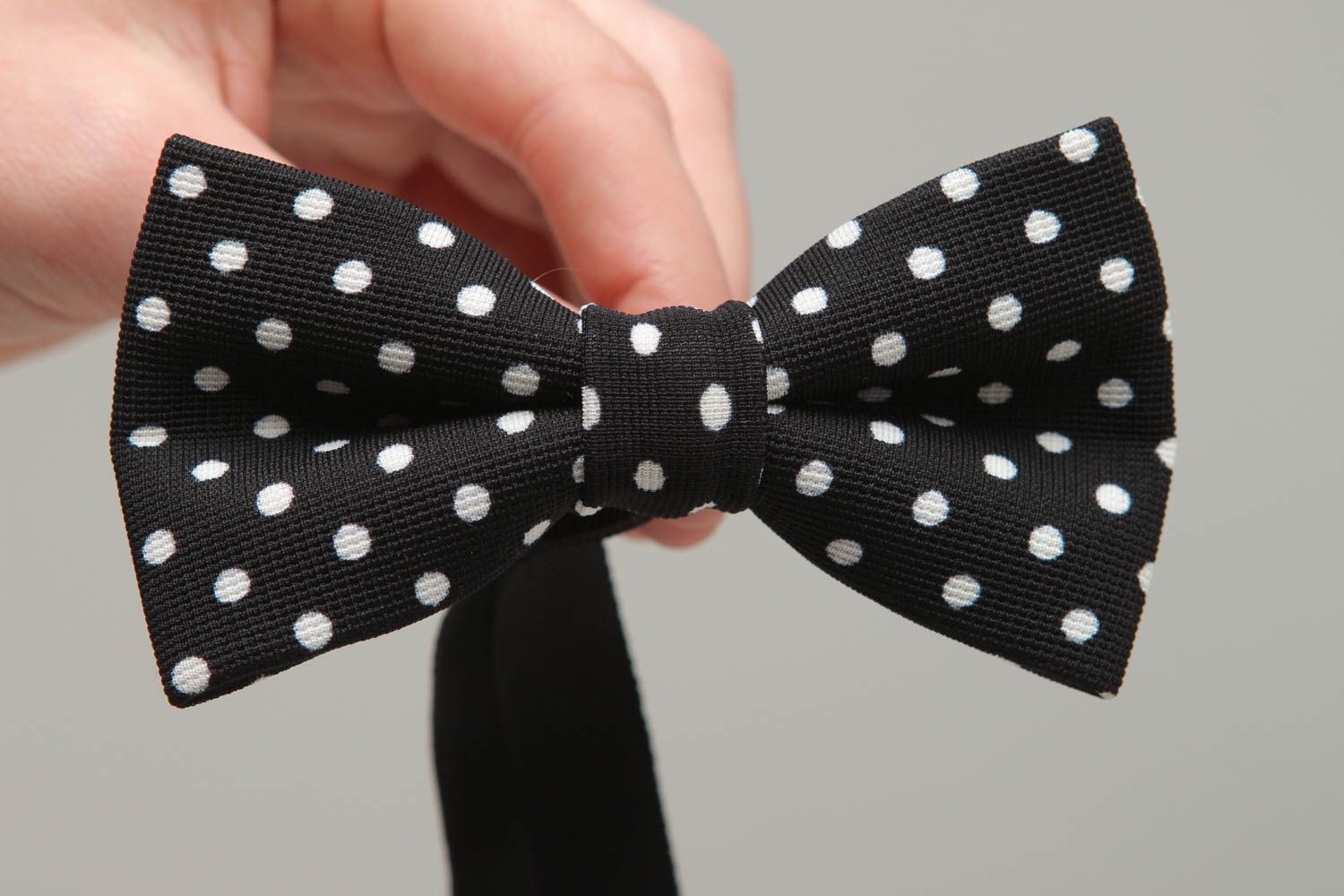Black polka dot cotton bow tie photo 4