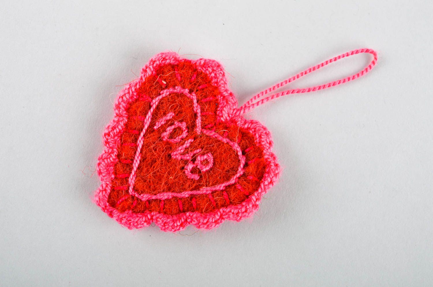 Брелок для ключей ручной работы брелок сердце красный вязаный брелок авторский фото 2