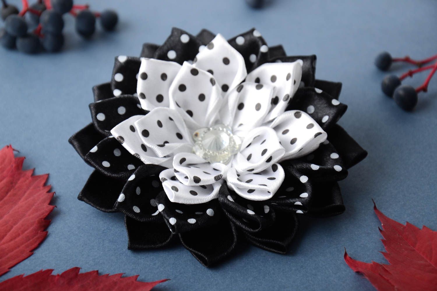 Handmade Damen Modeschmuck Haarspange Blume Accessoire für Haare schwarz modisch foto 1