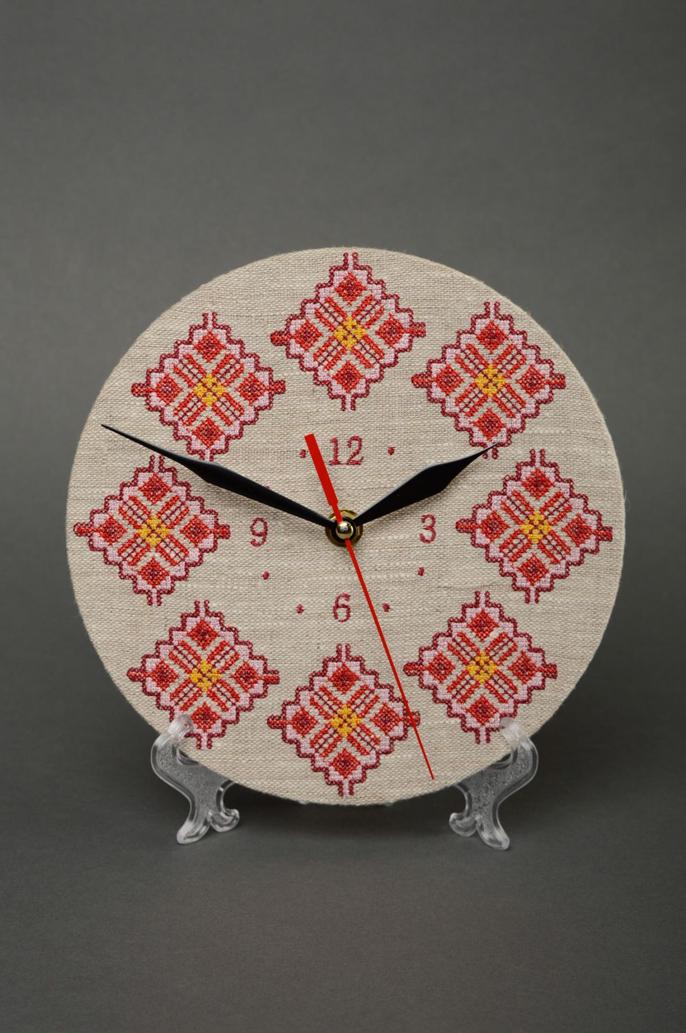 Reloj de pared artesanal redondo con bordado foto 1