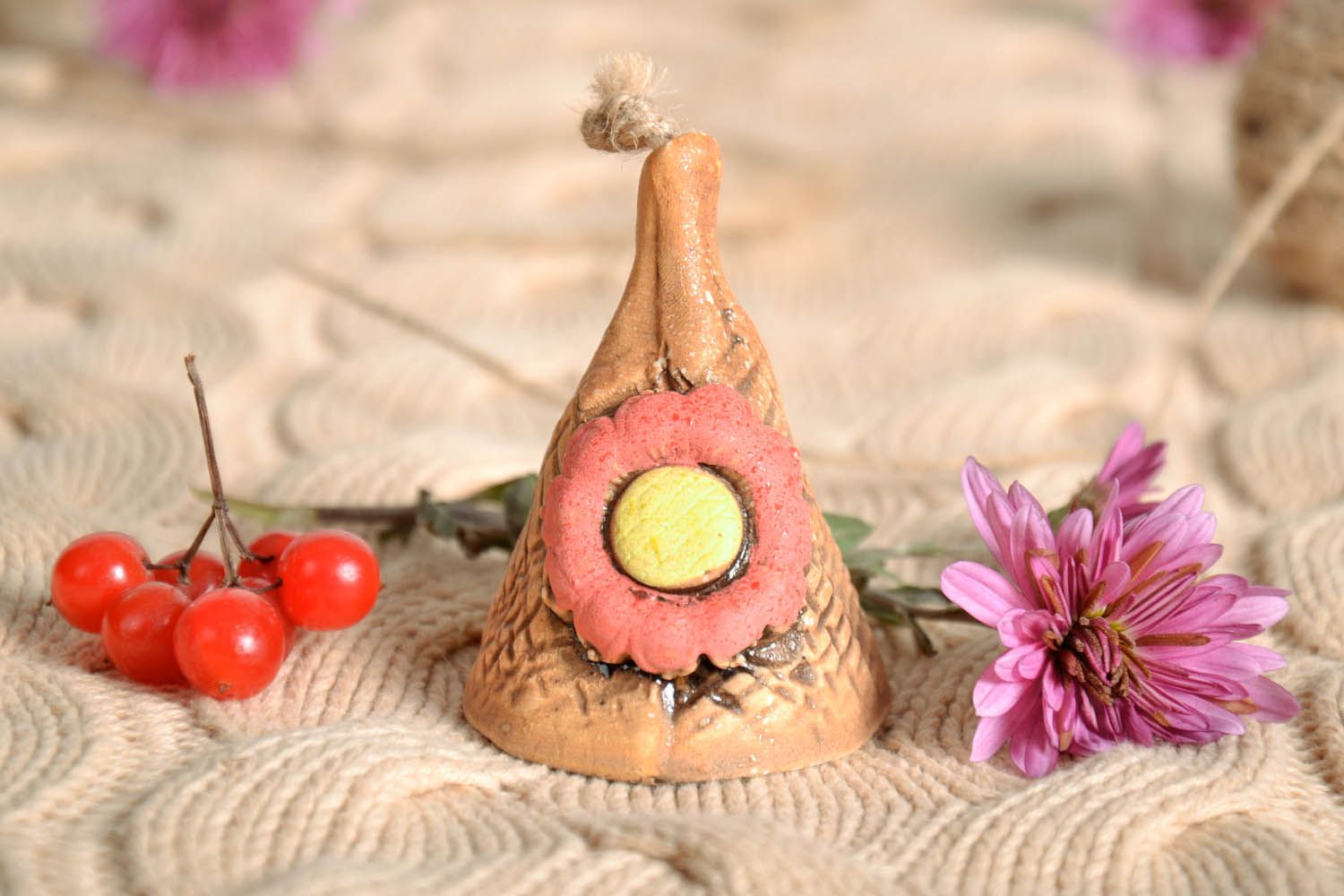 Ceramic bell with flower photo 1