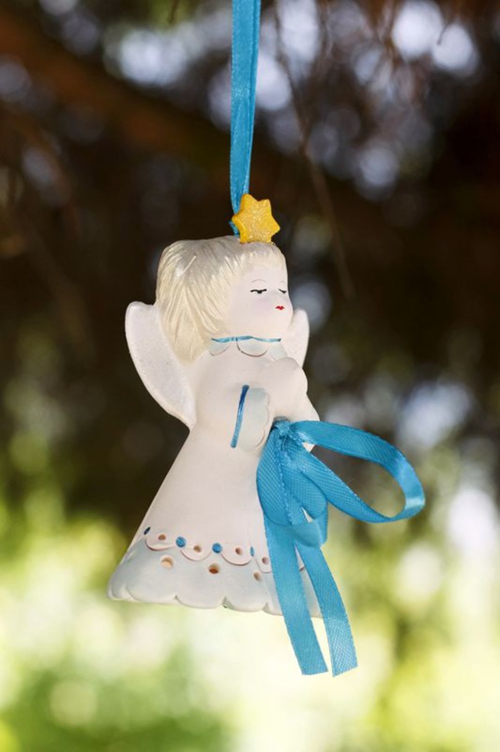 Колокольчик керамический подвеска декоративная Ангелок с голубой лентой фото 4