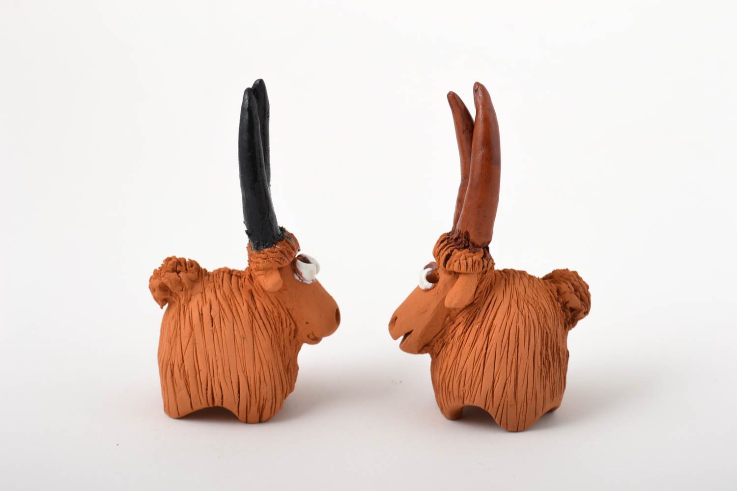 Animaletti in ceramica fatti a mano set di due figurine souvenir di terracotta foto 2