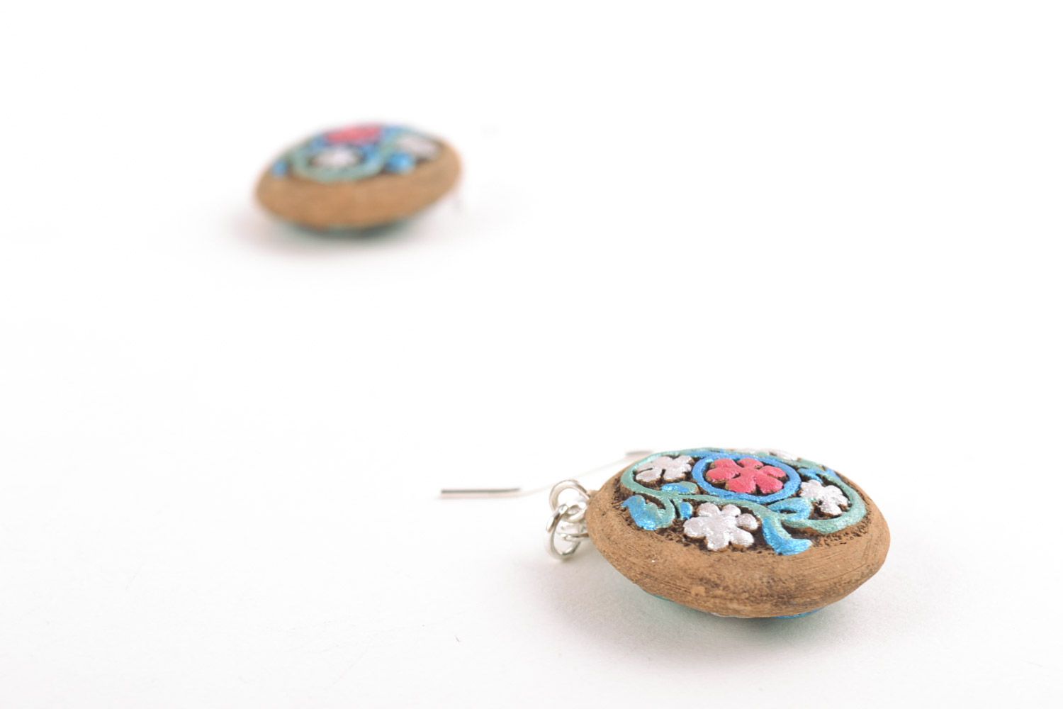 Small handmade clay round earrings painted with acrylics photo 3
