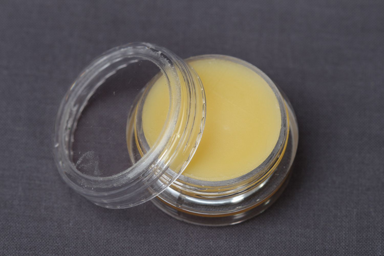 Solid perfume with citrus notes photo 4