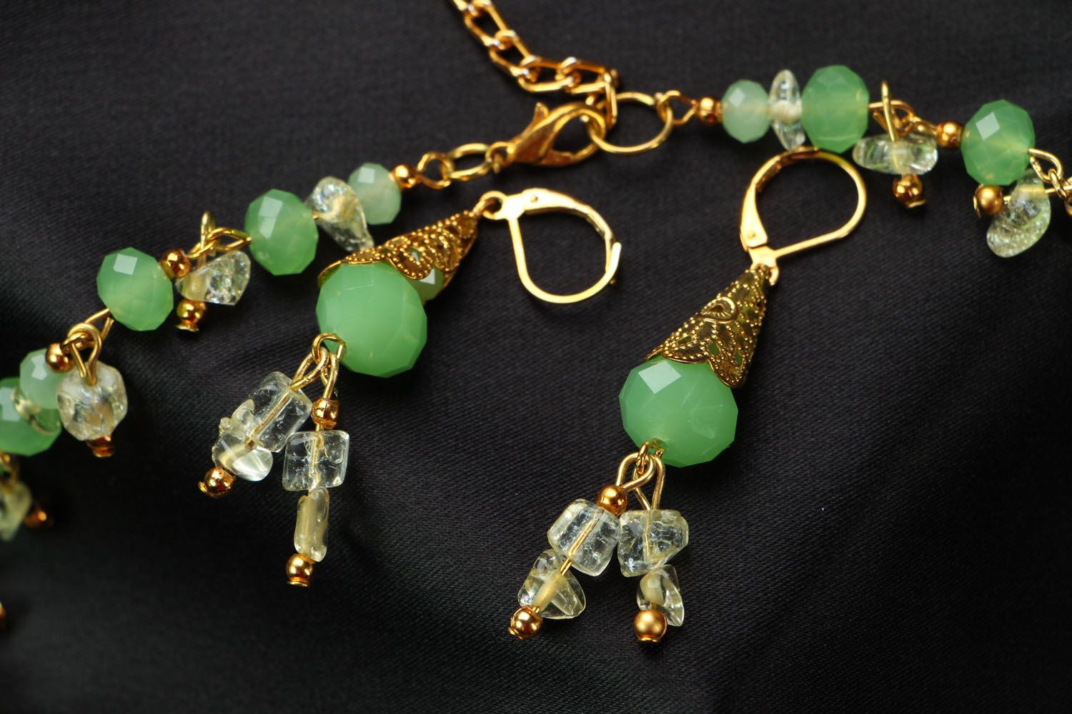 Jewelry set with natural stones photo 2