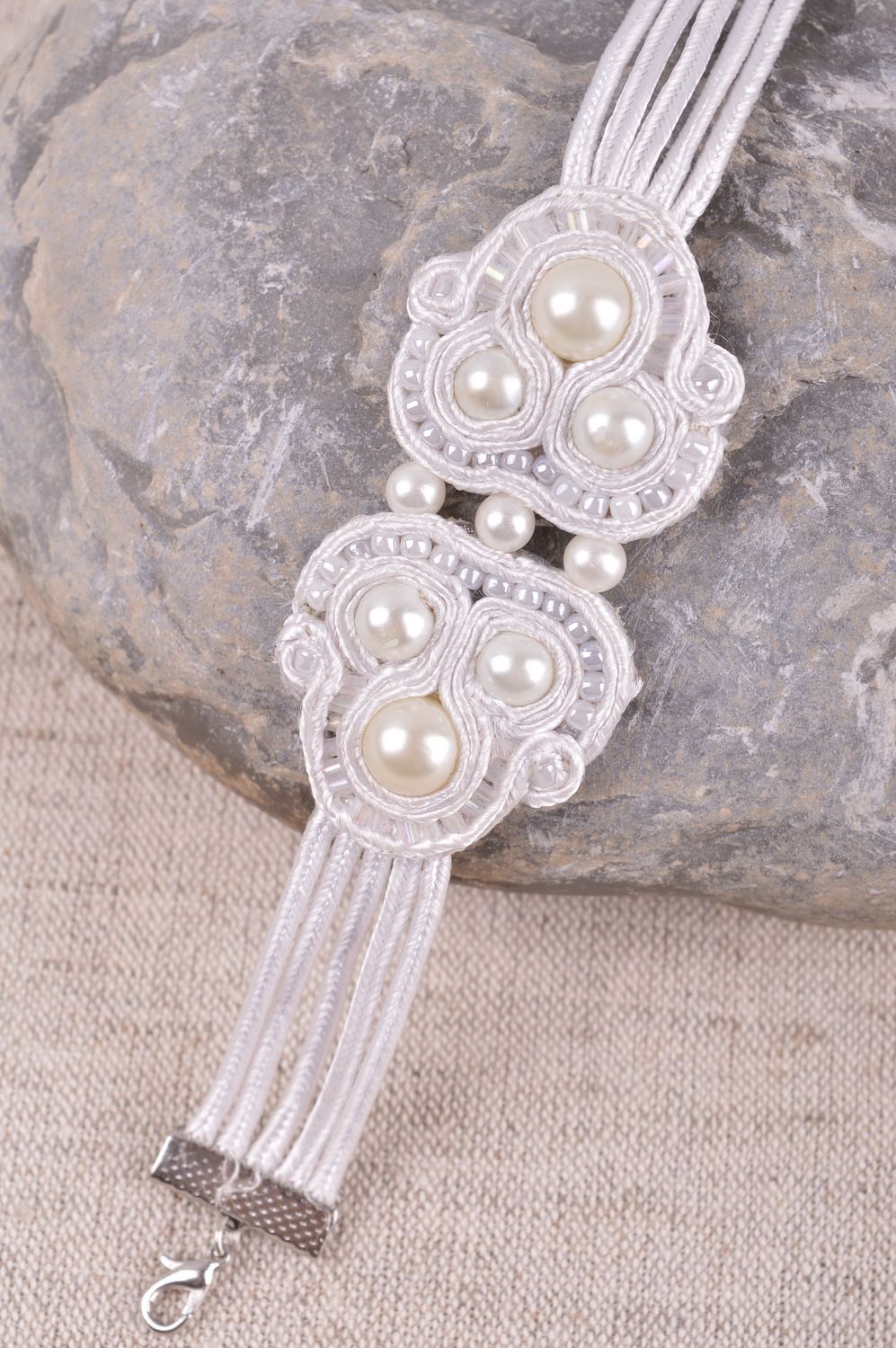 Bracelet textile Bijou fait main blanc soutache broderie Accessoire femme photo 1