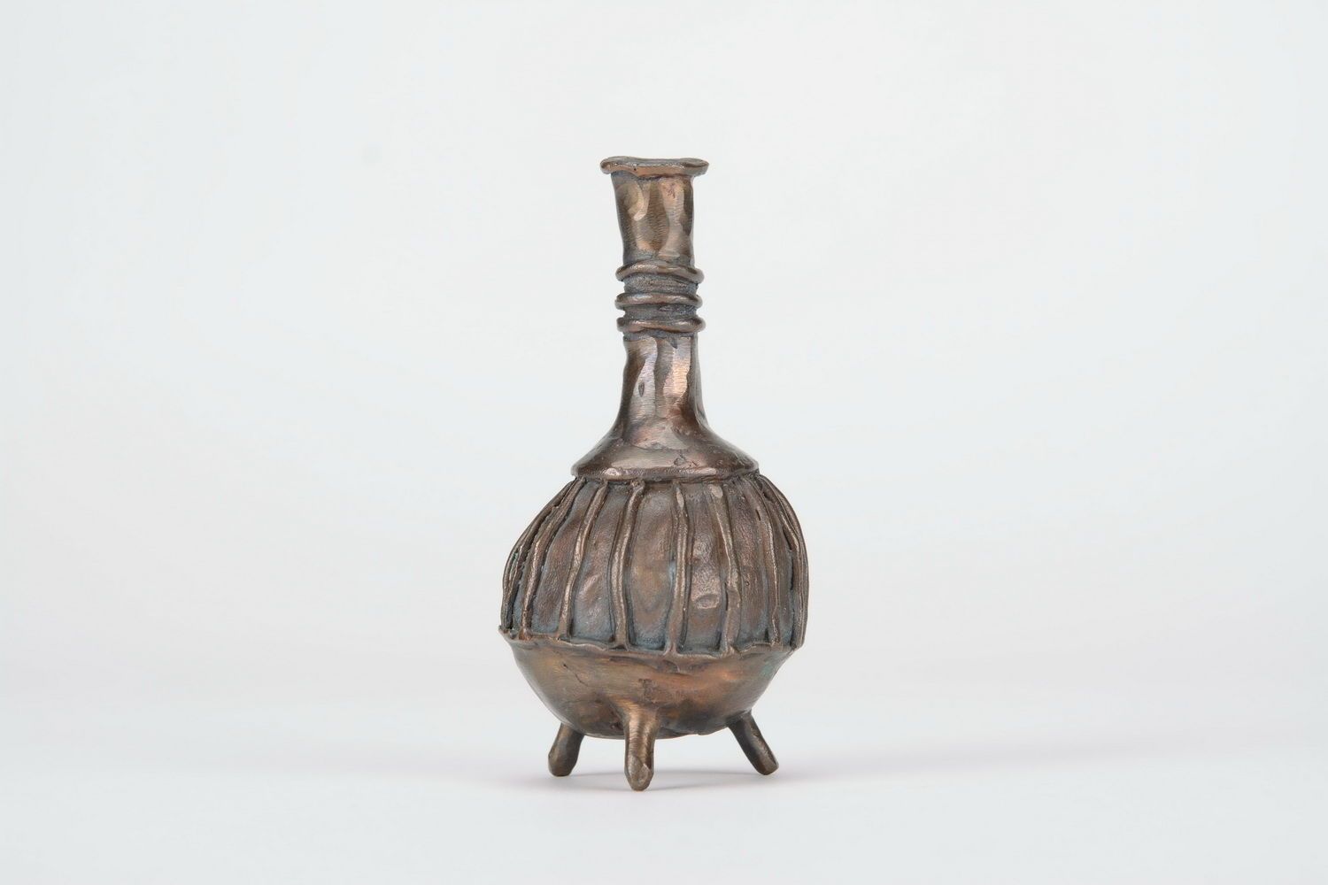 Bronze shelf pitcher figurine 3 inches 0,5 lb photo 2