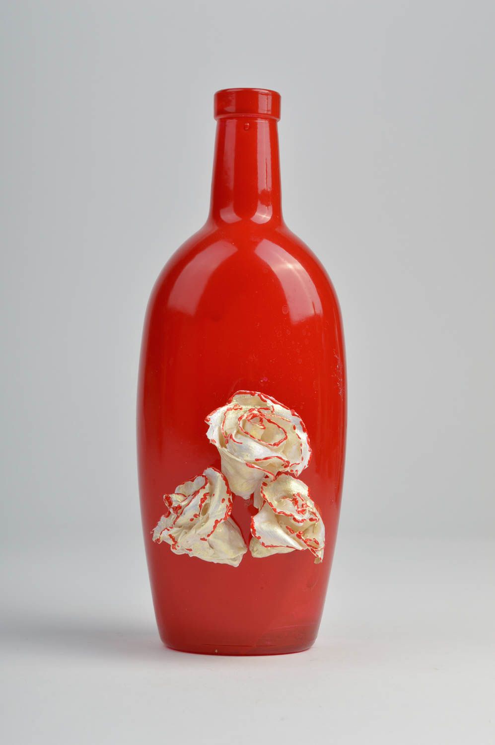 Красная стеклянная бутылка хенд мейд необычный подарок красивая посуда 500 мл фото 2