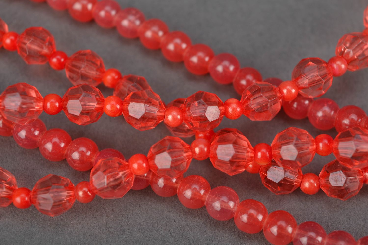 Red glass bead necklace with coins photo 3