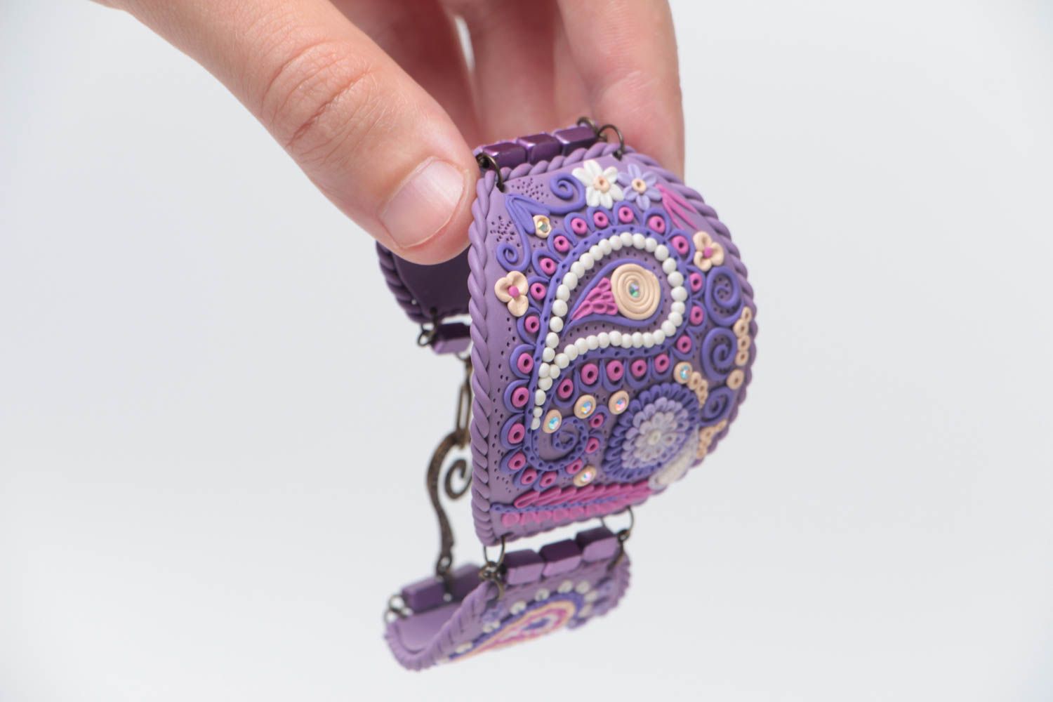 Breites lila Armband aus Polymerton mit Ornament Handarbeit Ethno Stil foto 5