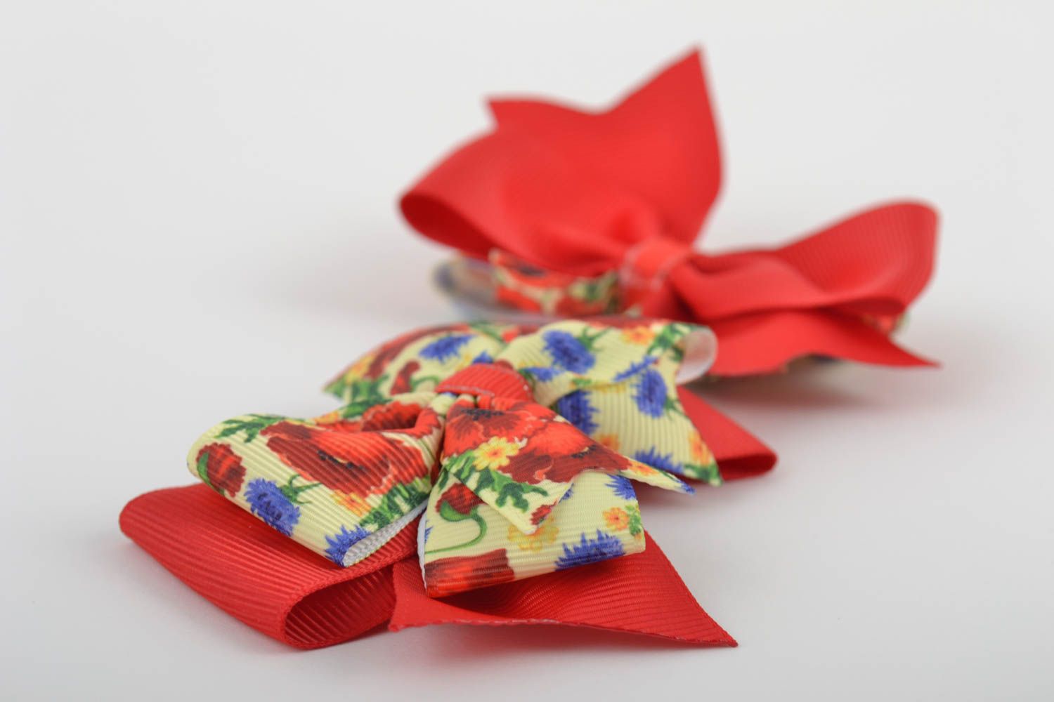 Set de noeuds pour barrettes rouges à motif floral faits main 2 pièces photo 5