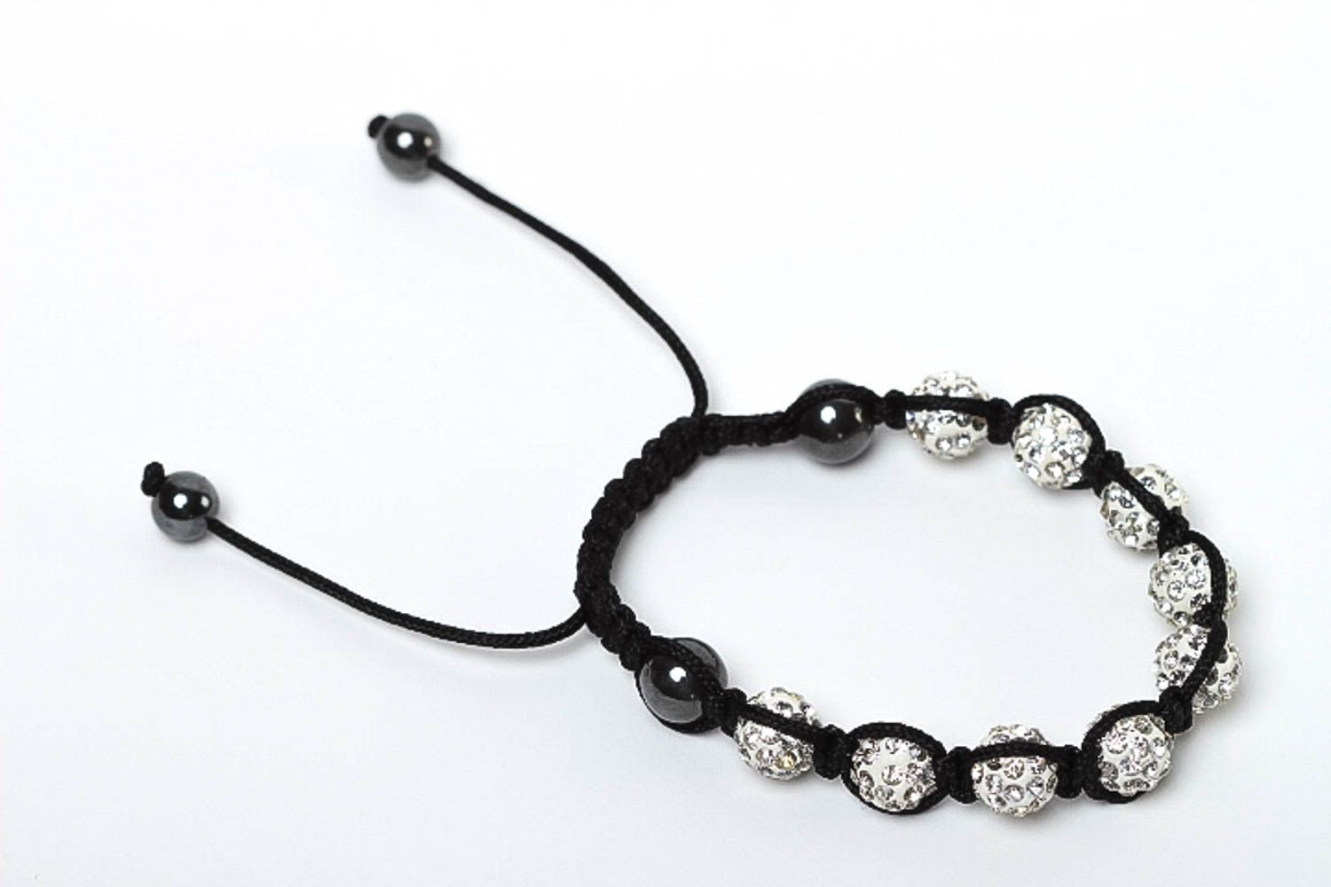 Bracelet mode Bijou fait main en noir et blanc Accessoire femme cadeau photo 2