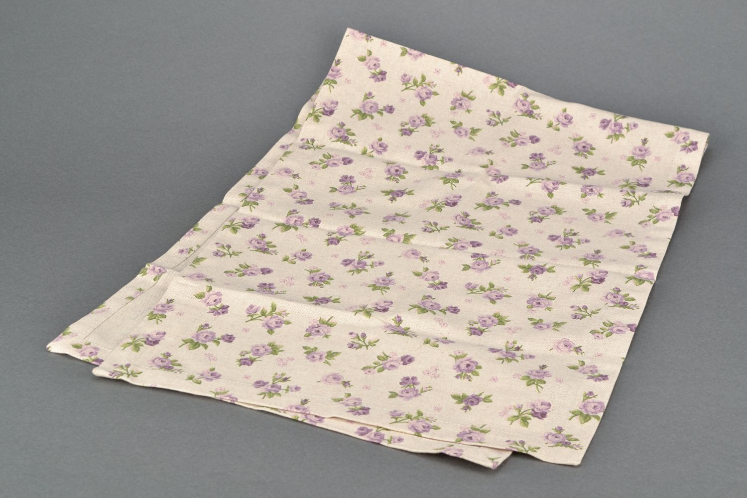 Cotton table-runner with floral print photo 2
