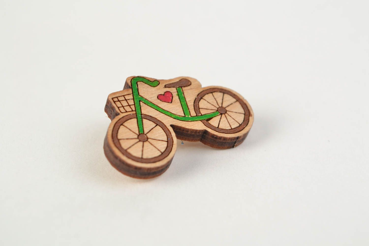Broche de madera artesanal con forma de bicicleta pintado con acrílicos foto 3