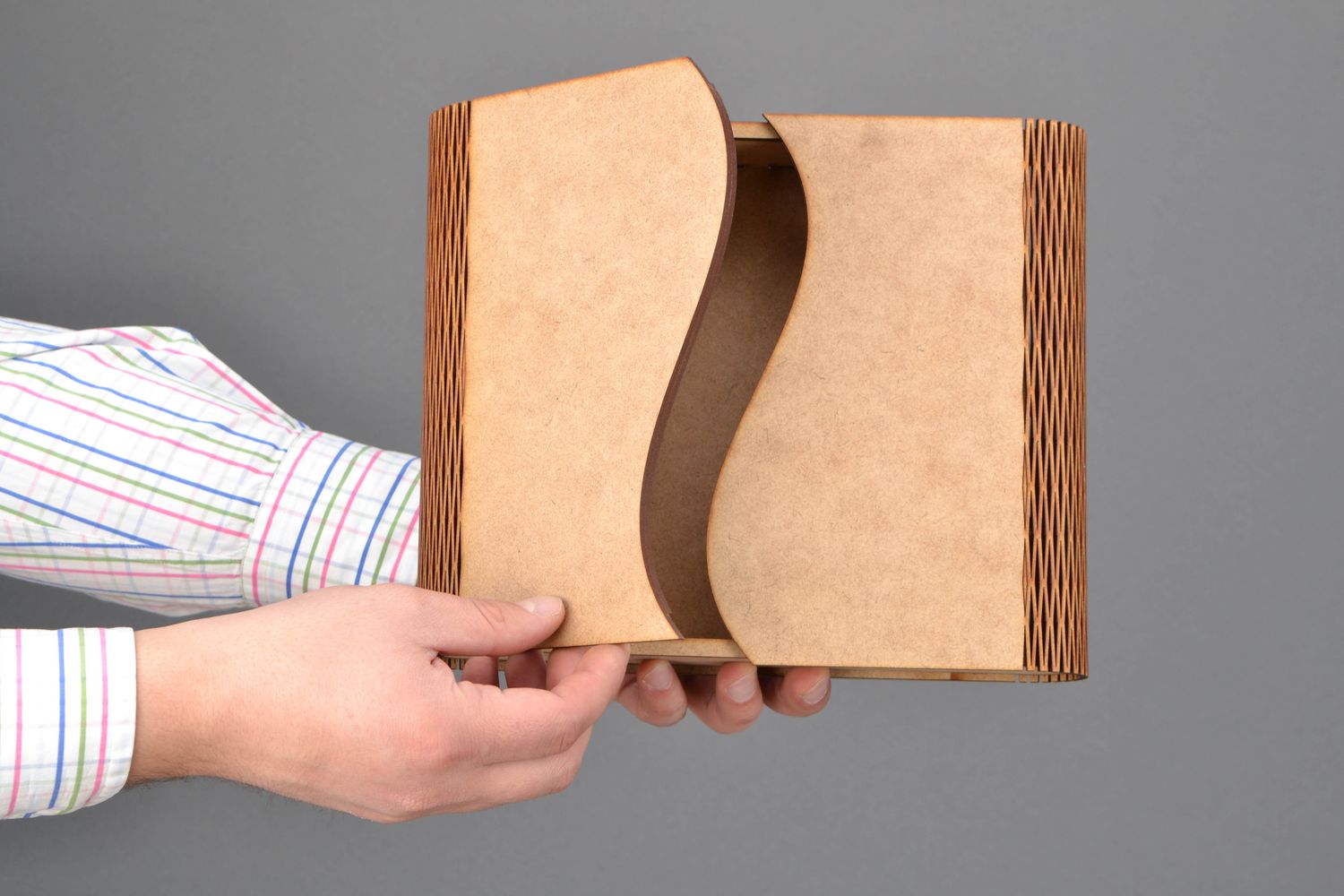 Semilavorato per scatola fatto a mano a forma di libro prodotto da dipingere
 foto 2