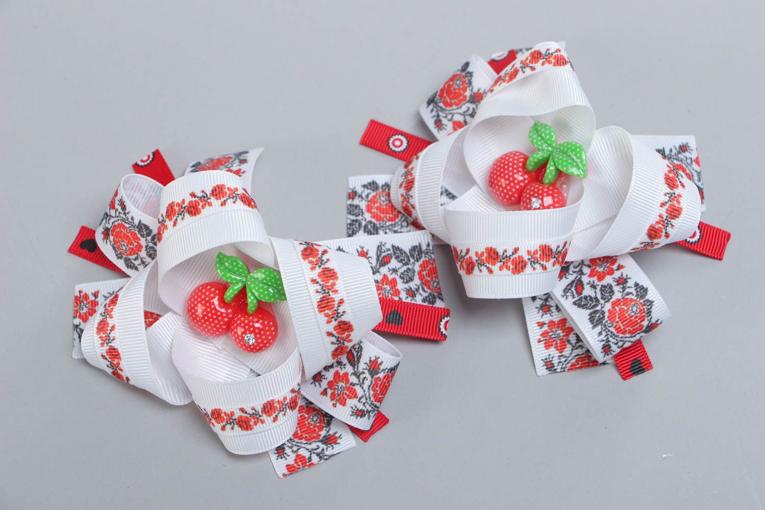 Set of beautiful handmade ribbon scrunchies in ethnic style 2 pieces photo 2