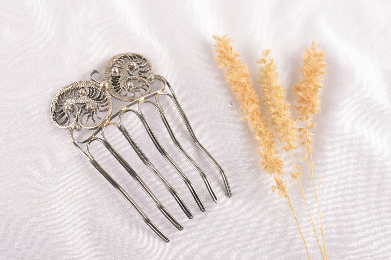 Beautiful metal hair comb designer hair comb stylish hair accessories for girls photo 1