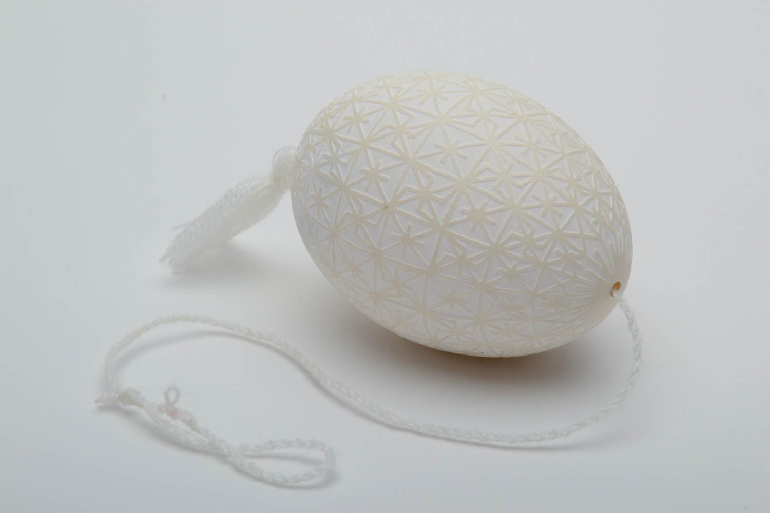 Handmade decorative white wall hanging Easter egg etched with vinegar with tassel photo 2