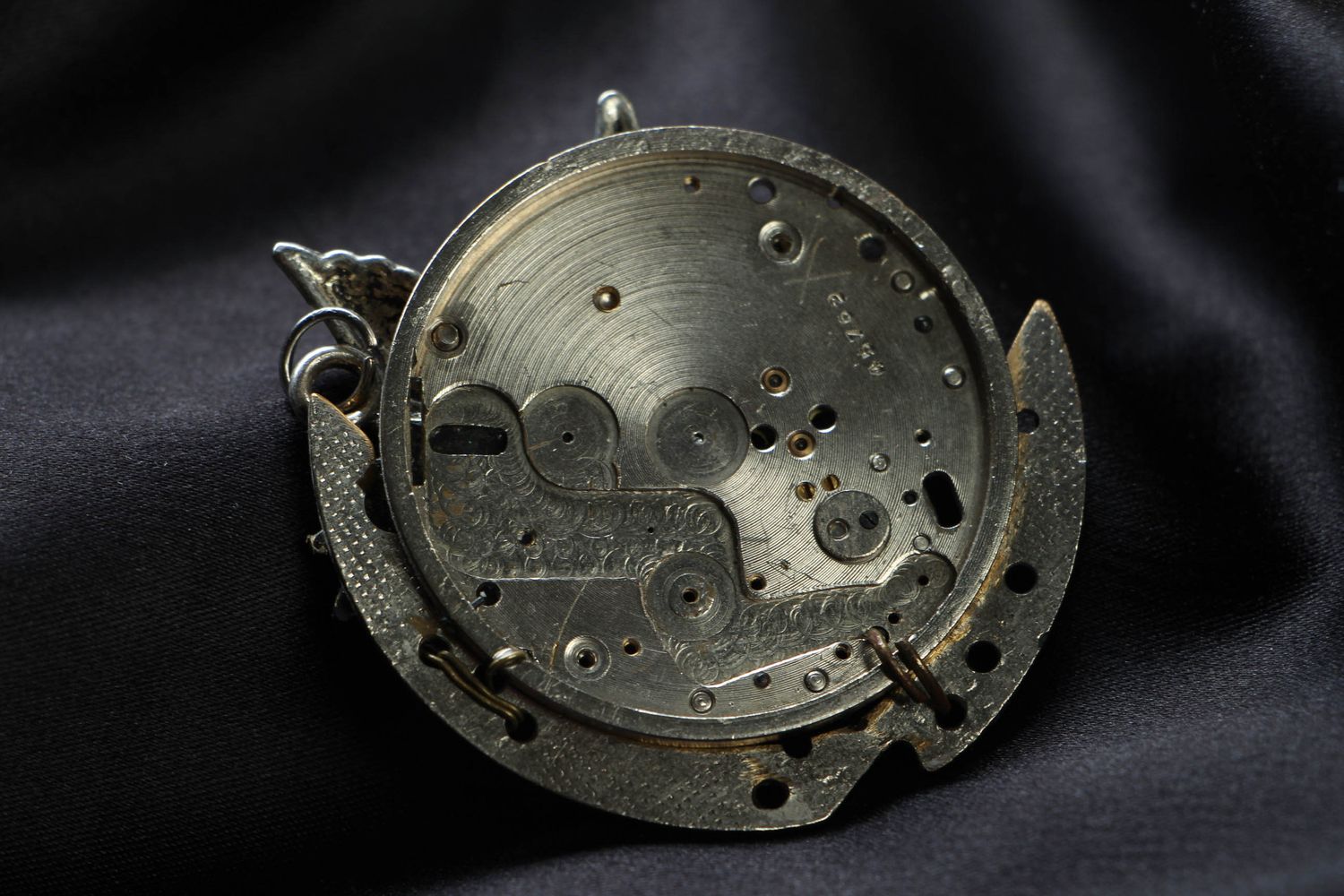 Unusual designer pendant with mechanism photo 3