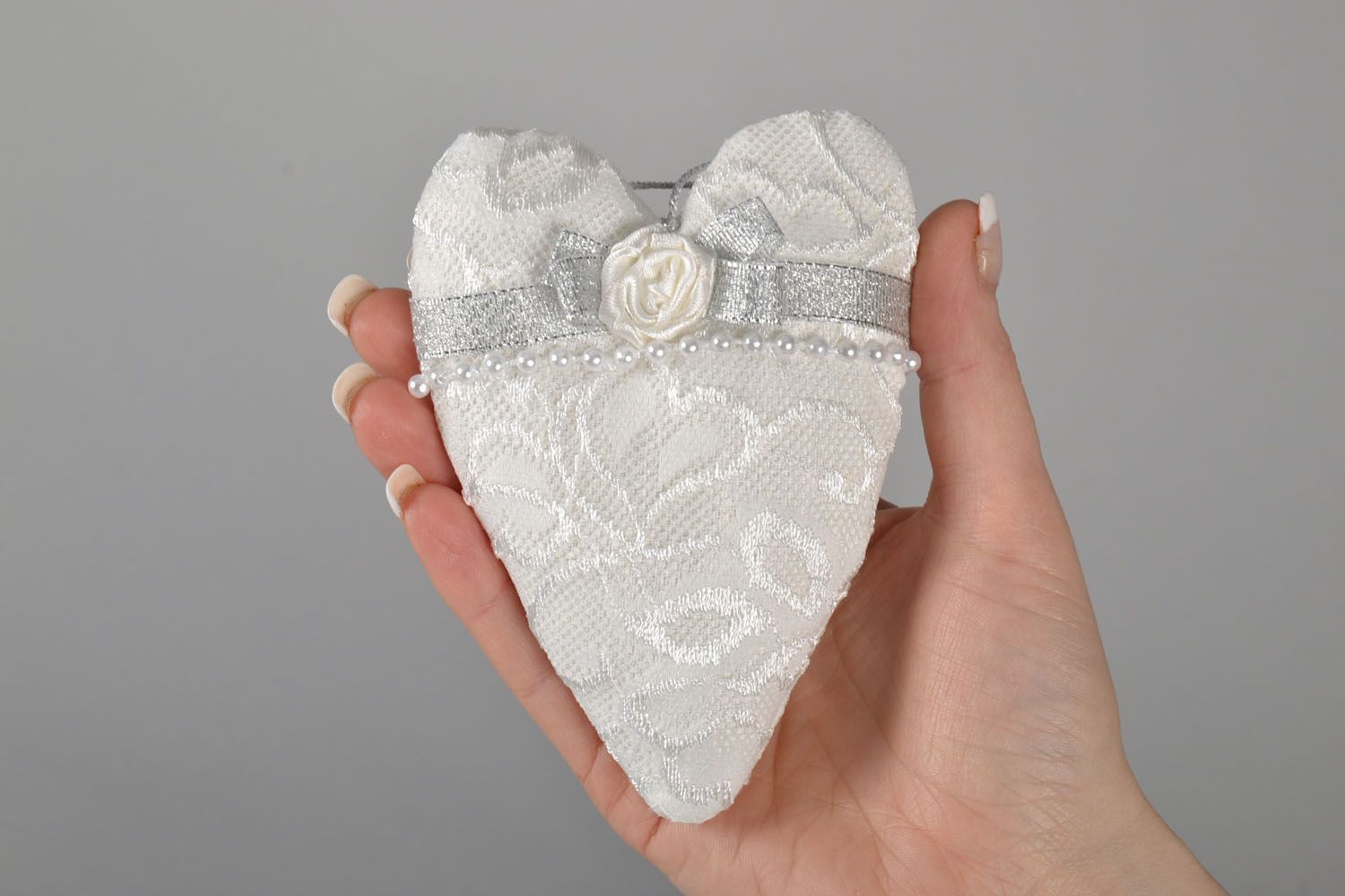 Coeur à suspendre original jouet de Noël en tissu fait main blanc décoration photo 5