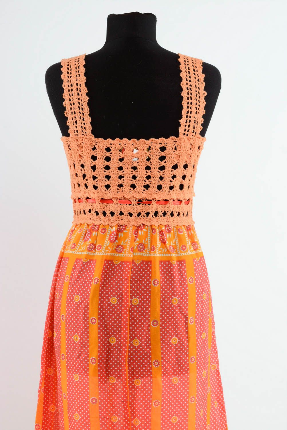 Robe couleur corail en acrylique tricotée à main photo 4