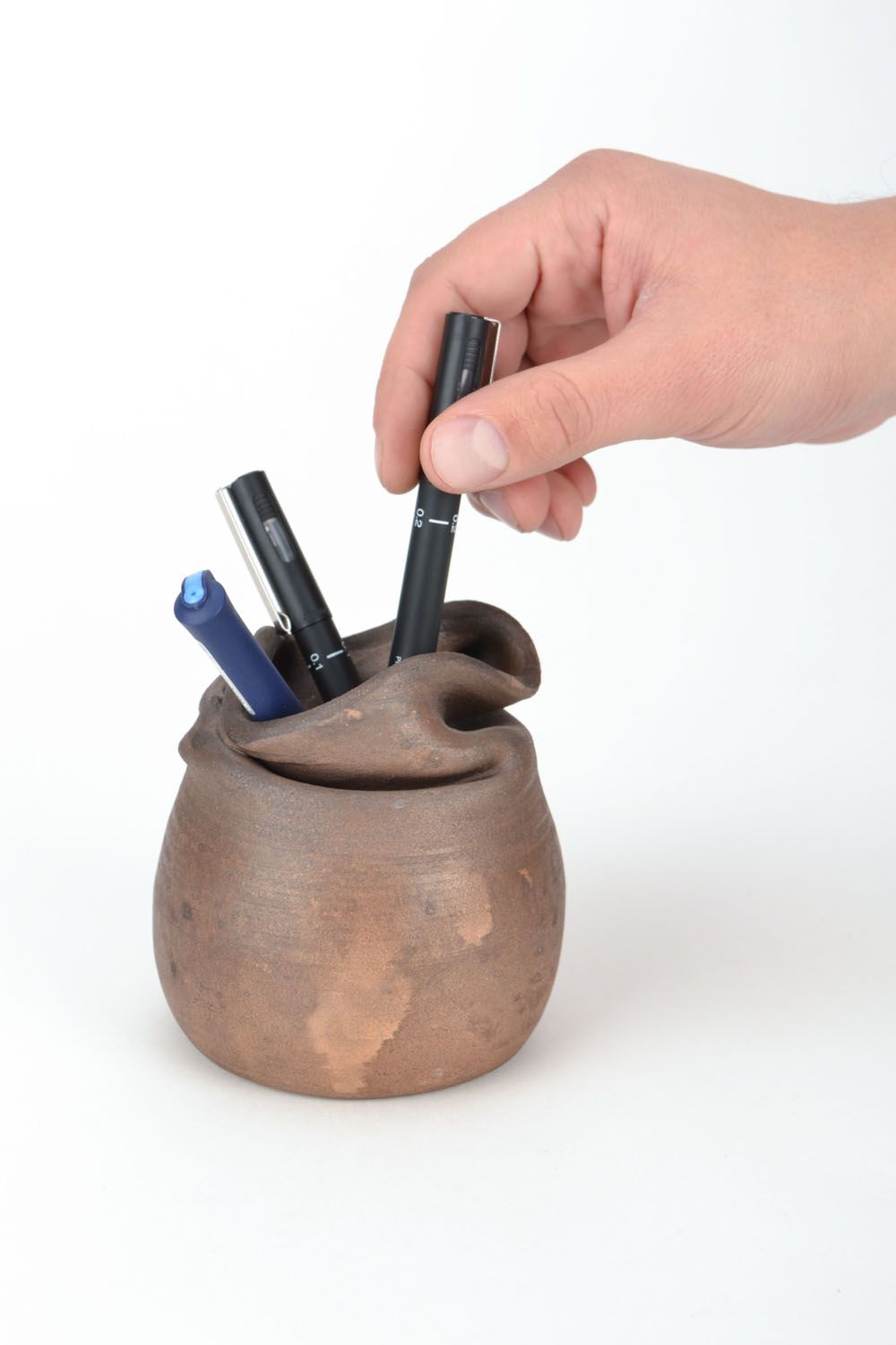 Suporte para canetas e lápis feito à mão de cerâmica foto 2