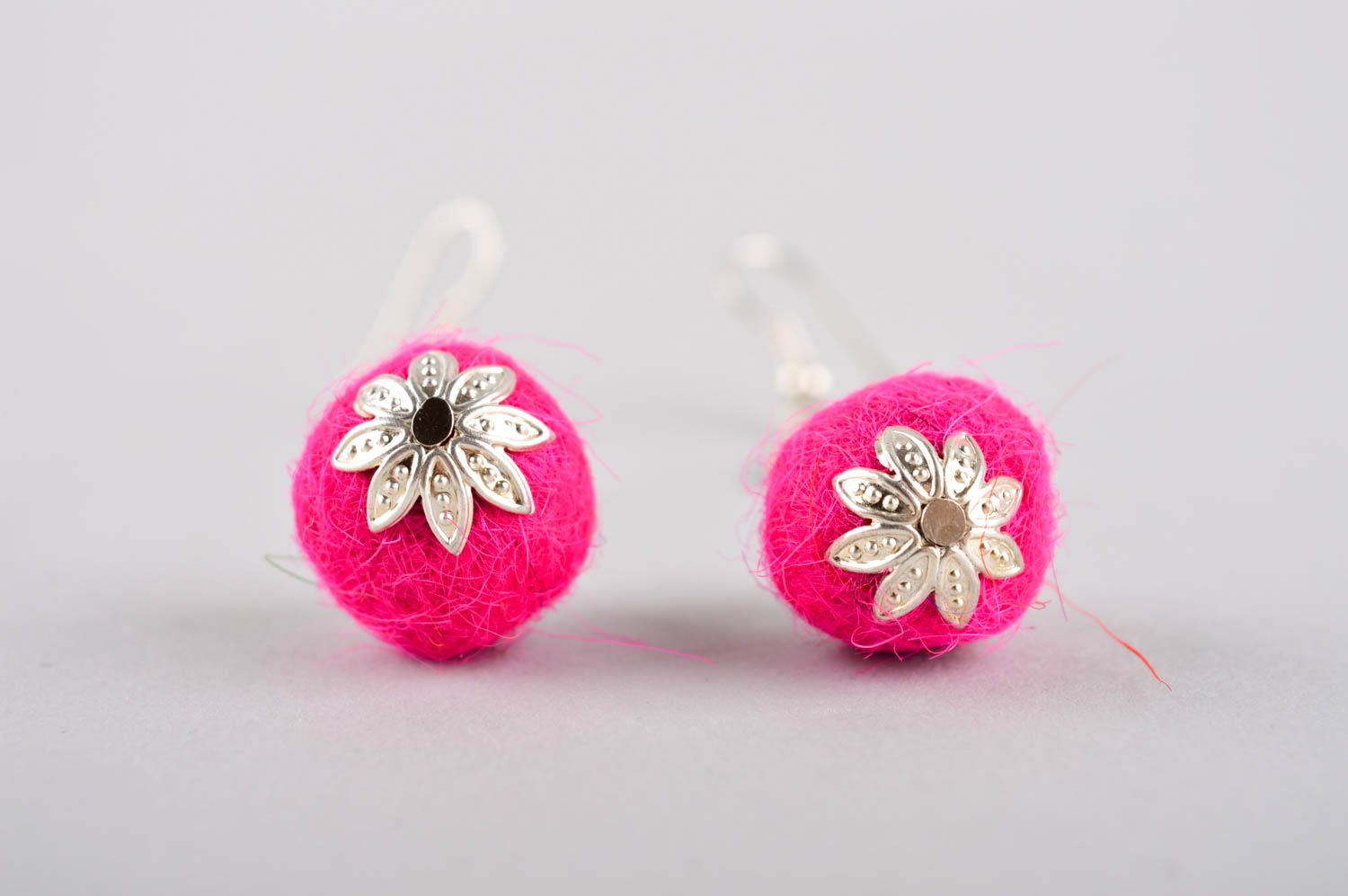 Handmade lovely earrings interesting jewelry stylish designer accessories photo 4