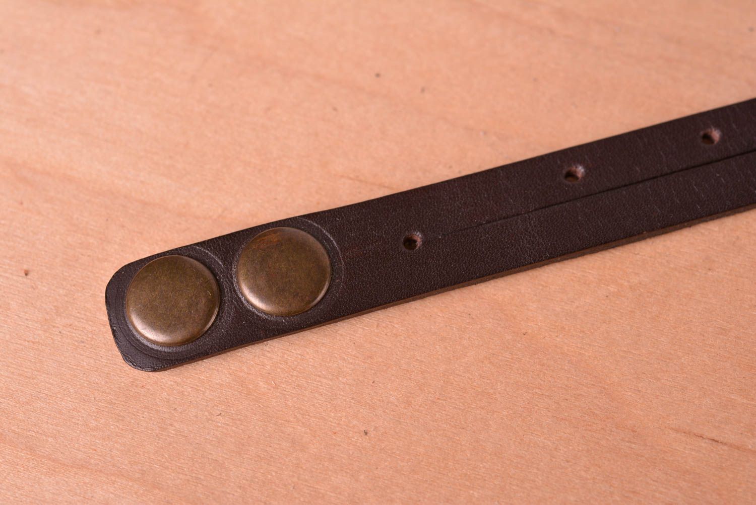 Кожаный браслет ручной работы украшение из кожи широкий браслет на руку фото 4