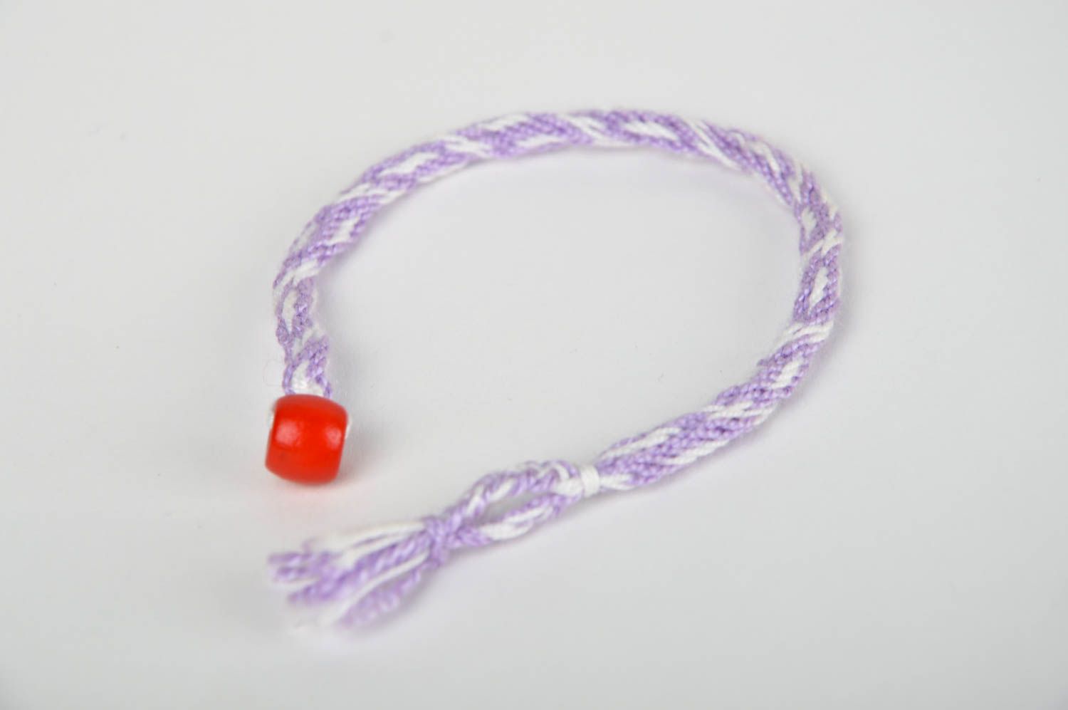 Bracelet textile Bijou fait main tressé blanc violet Accessoire femme design photo 3